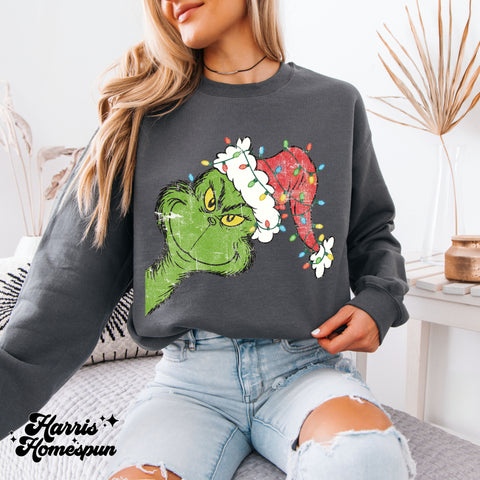 Green Friend Peeking Completed Top